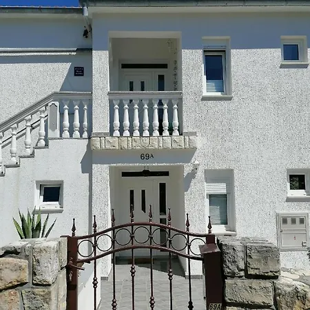 Seaview Anita With Two And Private Pool Vila
