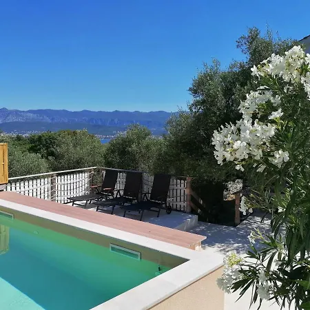 Seaview Anita With Two And Private Pool Vila