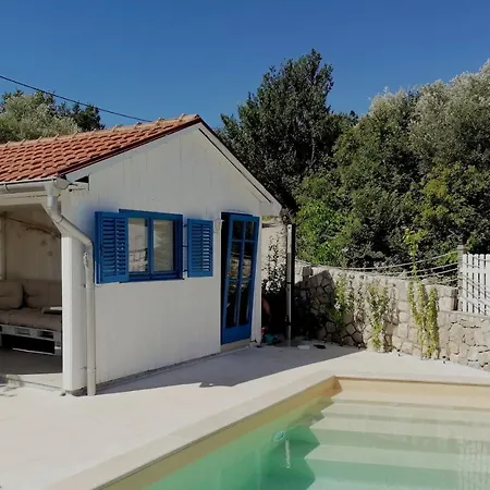 Seaview Anita With Two And Private Pool *