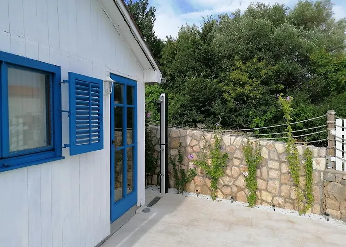 Seaview Anita With Two And Private Pool *